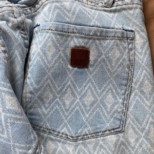 Roxy size 29 printed jeans
